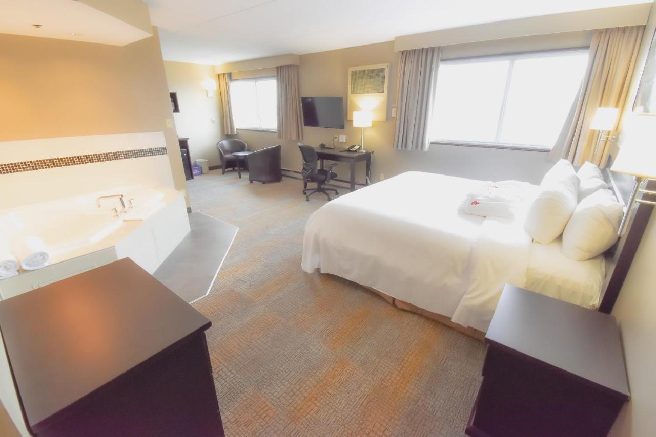 Canad Destination Centre Polo Park