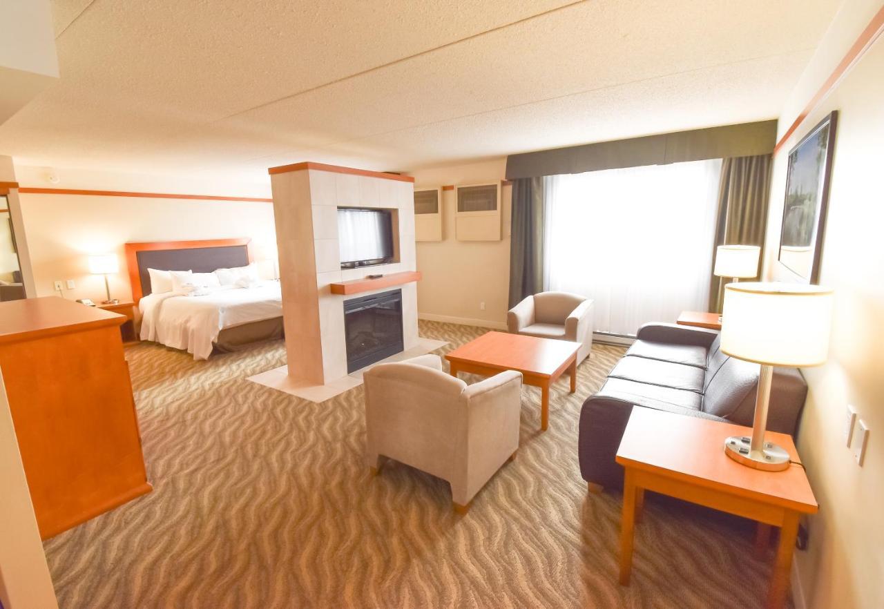 Hotel Canad Destination Centre Polo Park Winnipeg