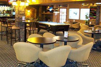 Hotel Canad Destination Centre Polo Park Winnipeg